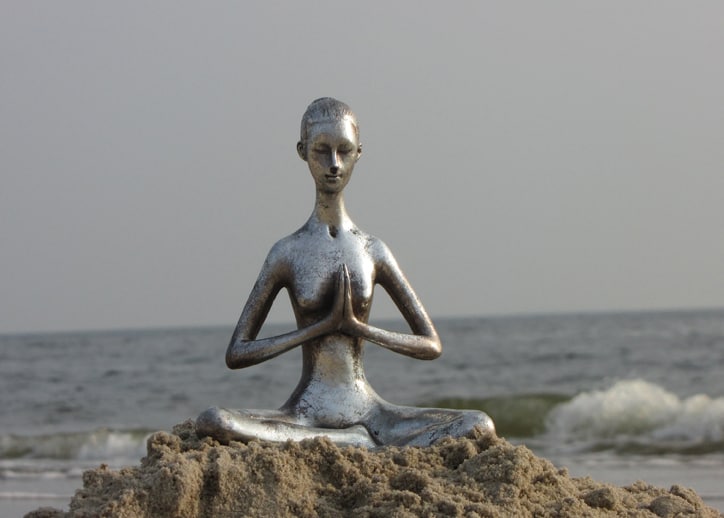 Die Meditation verhindert Stress.